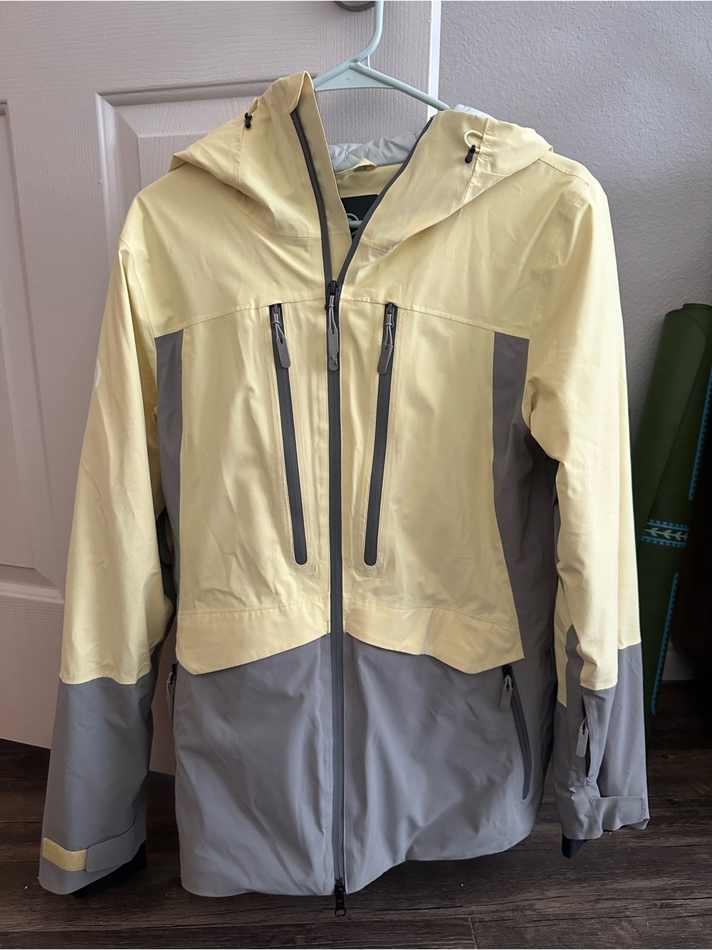 Backcountry Ski Jacket - Light Yellow & Gray